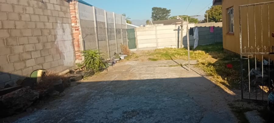 3 Bedroom Property for Sale in Park Village Western Cape
